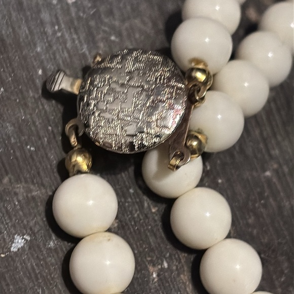 Vintage White and Gold Porcelain Beaded Necklace - Picture 10 of 10